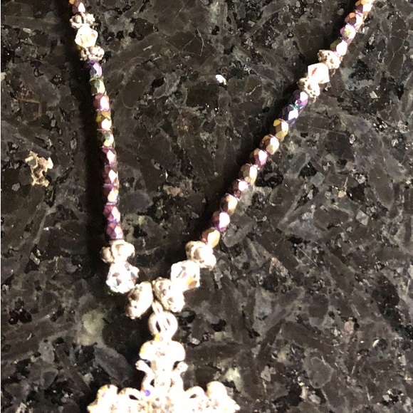 Vintage iridescent purple beads and Crystal w/ 925 silver cross and spacers. - Picture 10 of 14